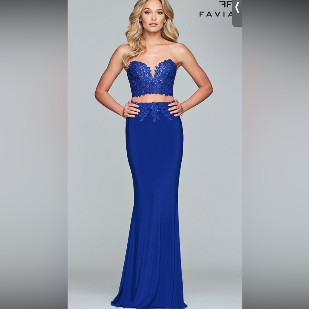 Faviana Dress